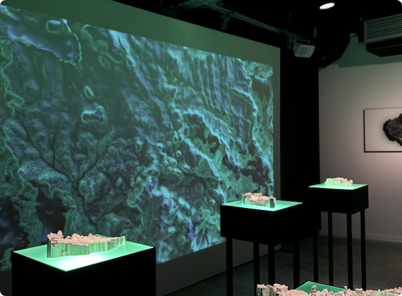 installations de l'oeuvre RIOS TRIOLOGY de Laura Colmenares Guerra à l'exposition Capture #2 au pavillon - impression 3D.